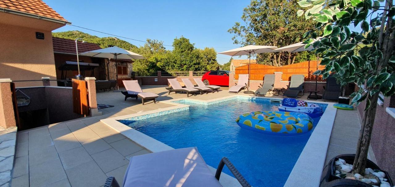 Holiday Home Jass Near Makarska Zagvozd Eksteriør billede