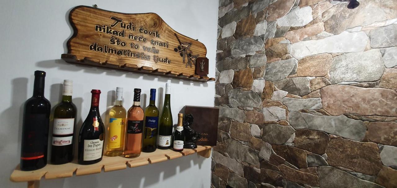 Holiday Home Jass Near Makarska Zagvozd Eksteriør billede