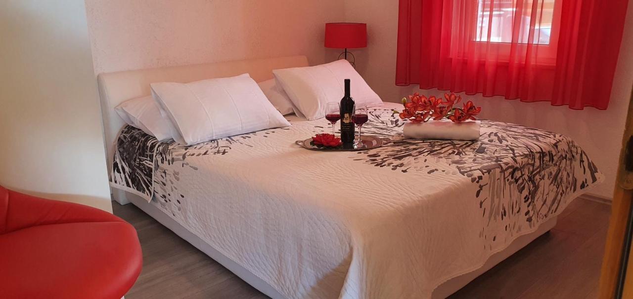 Holiday Home Jass Near Makarska Zagvozd Eksteriør billede