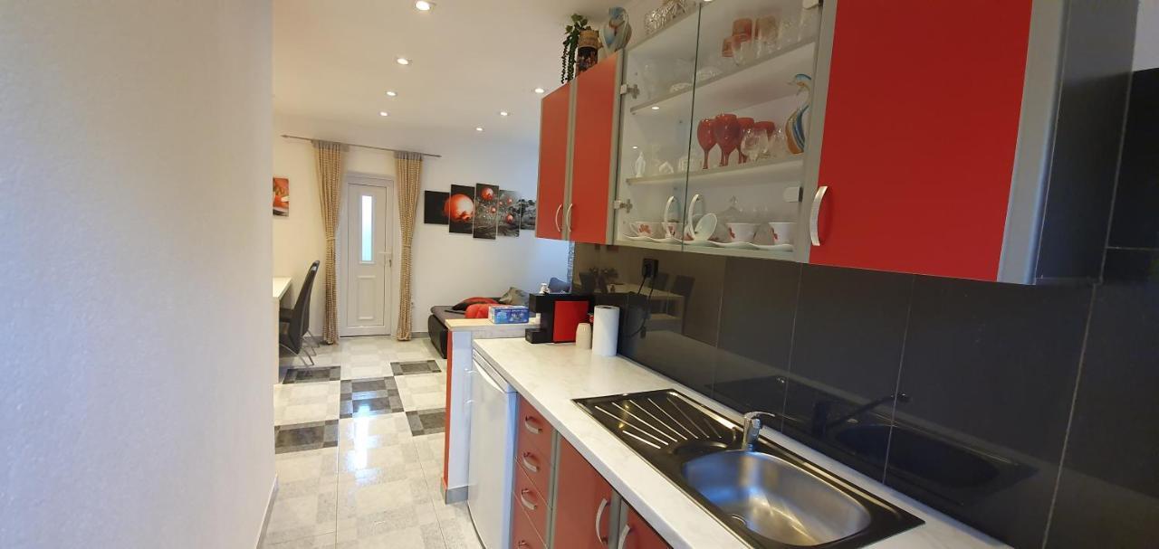 Holiday Home Jass Near Makarska Zagvozd Eksteriør billede