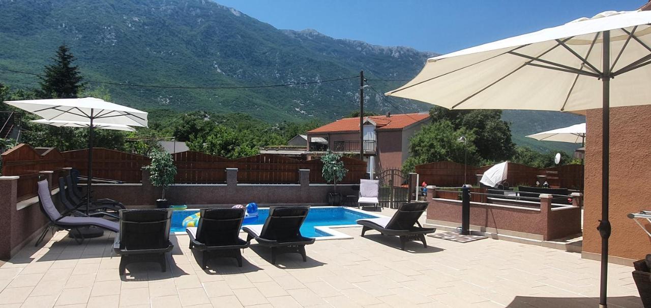 Holiday Home Jass Near Makarska Zagvozd Eksteriør billede